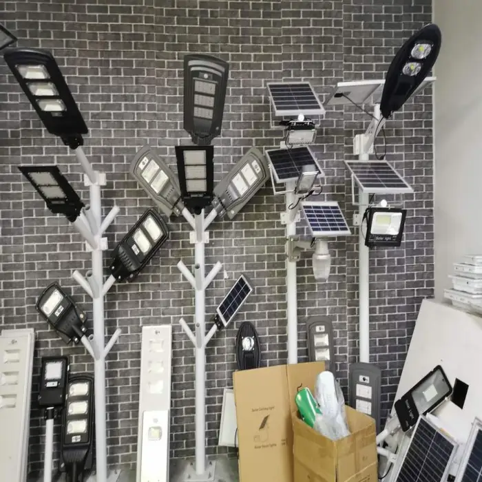 Solar Powered Panel Wifi Cctv Waterproof Battery Operated Outdoor Wireless Security Camera Street Lights with 4g Sim Card