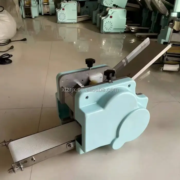 Tabletop Small Grain Product Automatic Papad Momo Empanada Samosa Gyoza Wonton Dumpling Maker Skin Wrapper Making Machine