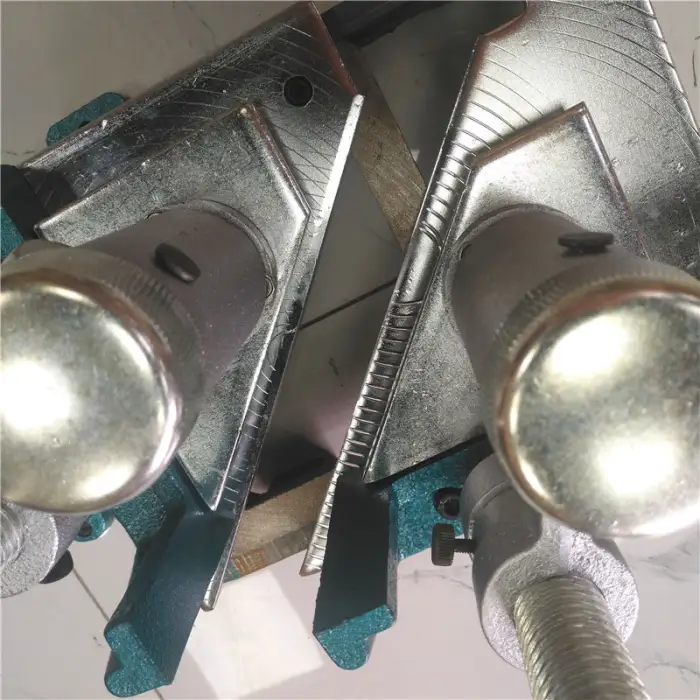 Automatic PVC Profile Cutter UPVC Window Door Machinery Aluminum Window Double Head Cutting Saw Machine