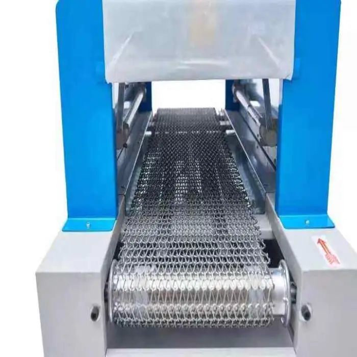 Yujun BS260 Automatic Heat Round Bottle Water Film PE Shrink Wrapping Tunnel Packaging Machine Liquid Shrinking Machine