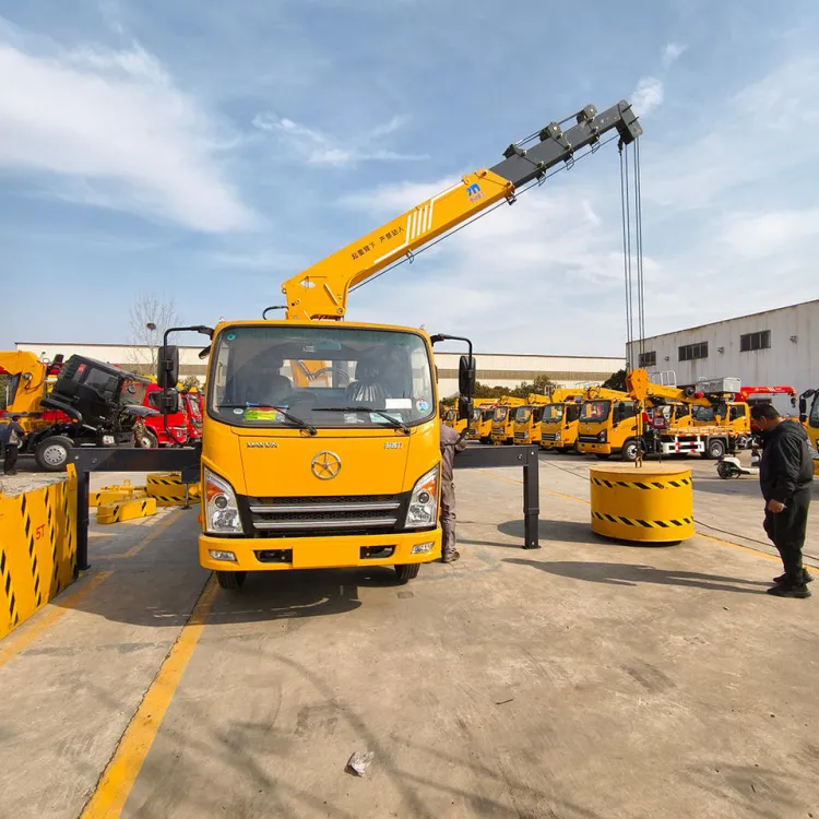 Mobile Rough Terrain Crane Truck Rugged All-Wheel Drive Truck Mounted Crane — image 4