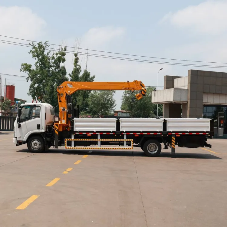 OEM ISUZU 4x2 6.3Ton Straight Telescopic Boom Truck Mounted Crane With Hydraulic Outrigger for Construction — image 3