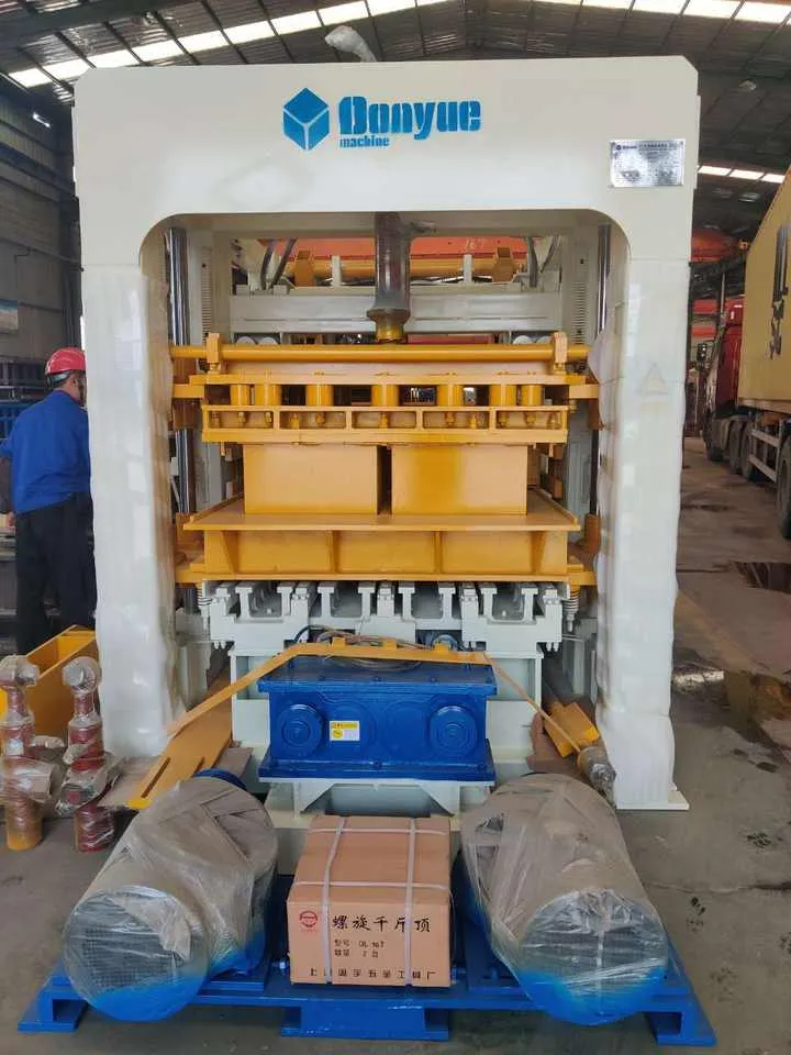 QT10-15 Fully Automatic Hydraulic Concrete Hollow Block Making Machine for Fly Ash Sand Brick Production Line — image 2