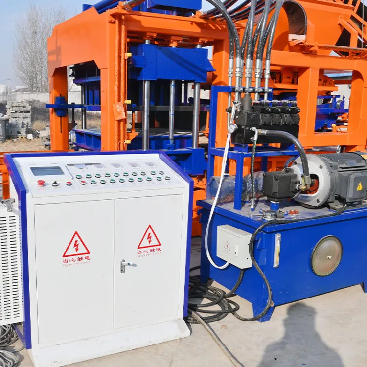 High Efficiency Automatic Hydraulic Bricks Making Machine QT12-15 Paver Concrete Cement Block Production Line — image 6