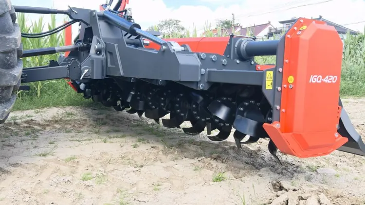 Professional Hydraulic Folding Rotary Tiller 4.2m Tractor Mounted Soil Preparation Equipment Gearbox 140-180 HP 84-108 Blades — image 5
