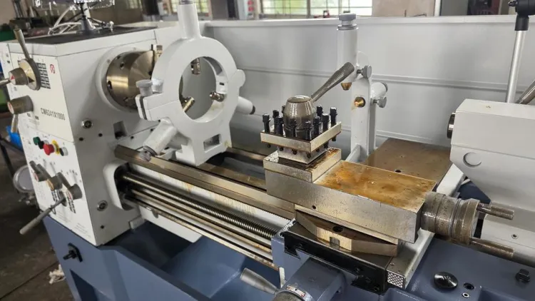 CD6266C/3000 Manual Metal Lathe, 660mm Swing, 3000mm Max Work Length — image 4