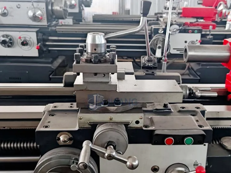 Manual Horizontal Industrial Grade Metal Bench Lathe Machine Medium Duty High Safety Competitive — image 3