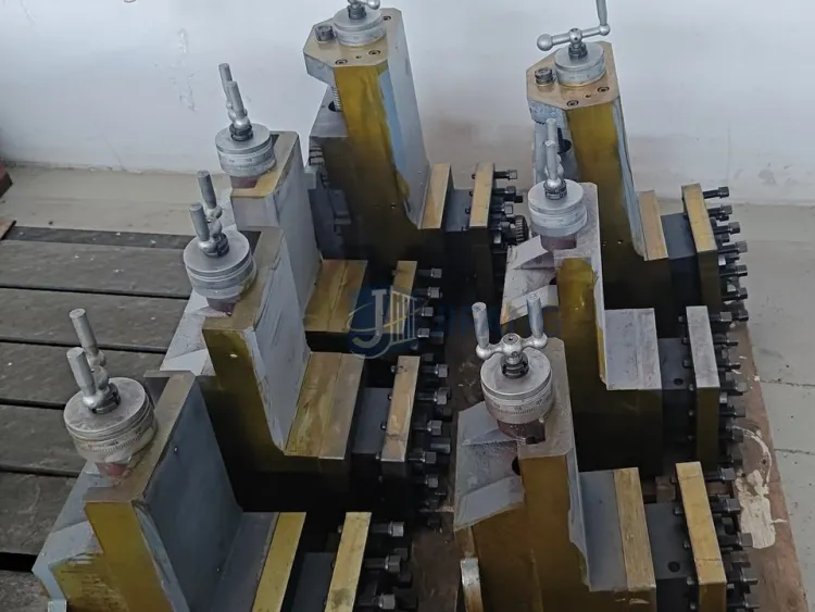 Manual Horizontal Industrial Grade Metal Bench Lathe Machine Medium Duty High Safety Competitive — image 4