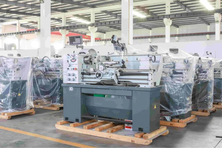 CQ6236A 1000mm Center Distance Manual Engine Metal Lathe — image 6