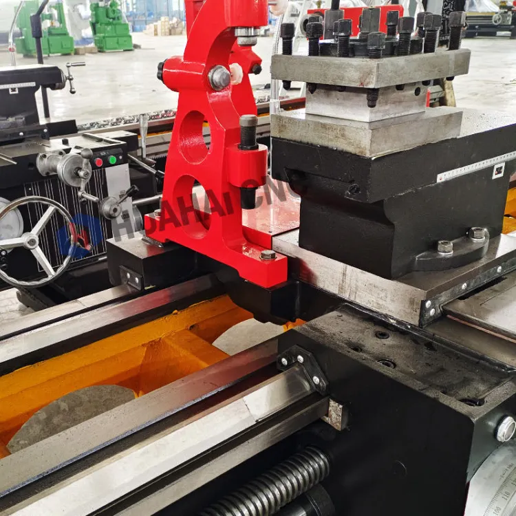 Heavy Duty Lathe CW6180x3000 Large Diameter Ordinary Horizontal High-Accuracy Low Maintenance Cost Manufacturer Supply — image 4