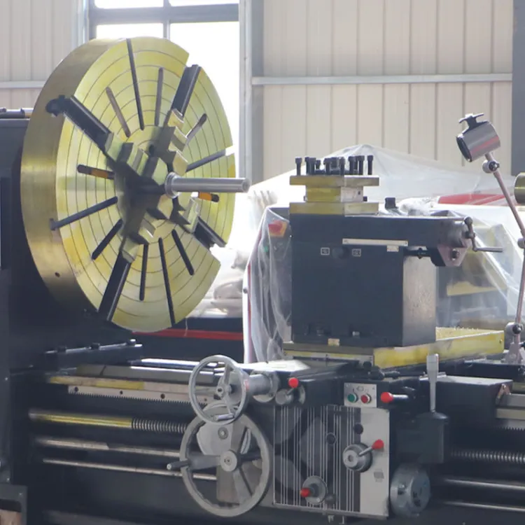 of Large Bore Heavy Lathe CW6180 Horizontal Ordinary Lathe 6180 — image 6