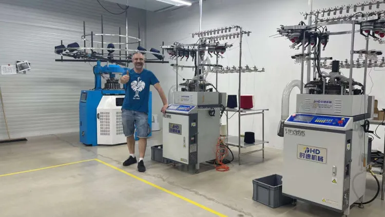 HD365 High Speed Circular Computerized Jacquard Hat and Scarf Knitting Machine for Club Scarf Beanie — image 3