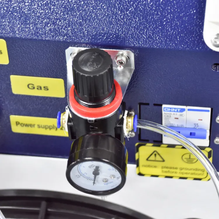 Max Laser Rust Removal Machine Oil Stains and Rust Extremely 3000W Portable Continuous Laser Cleaning Metal Machine — image 5