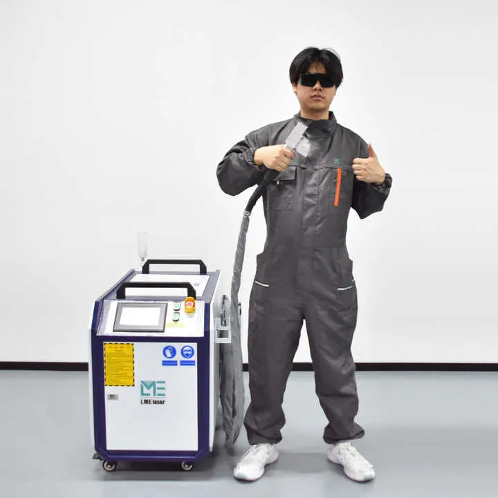 Max Laser Rust Removal Machine Oil Stains and Rust Extremely 3000W Portable Continuous Laser Cleaning Metal Machine — image 7