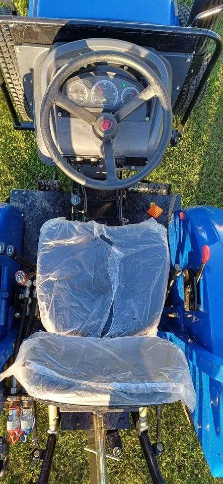 JINMA 254 25HP 4WD Farm Tractor with Diesel Engine, Compact Agricultural Tractor for Farming and Landscaping — image 2