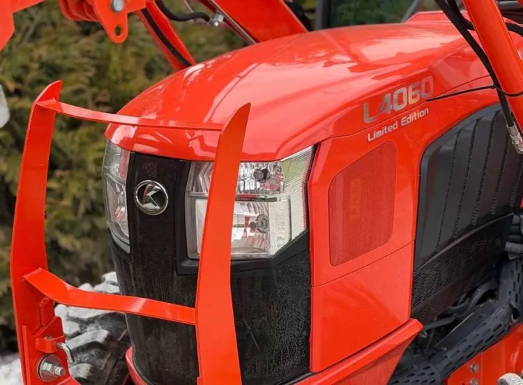 4WD Mini Diesel Farm Tractor 55HP Wheel Tractor with Front Loader for Agricultural Garden Work — image 5