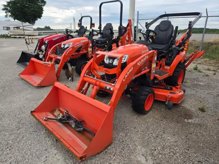 Affordable Kubota BX23S 22HP 4WD Wheel Tractor with Front & Backhoe Loader Gearbox PLC Compact Farm Utility Tractor — image 3