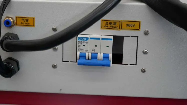 Continuous Wave Raycus Laser Paint Stripper CE Certified for Rust Removal on Carbon & Stainless Steel — image 3