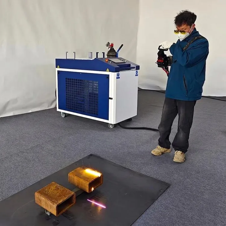 Bluetimes 6000W Laser Cleaning Machine for Rail Transit Vehicle Body Paint Stripping — image 2