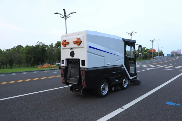 72V Electric Ride-On Street Sweeper Efficient Manual Large Cleaning Floor Sweeper Condition with Great Pump Engine Gearbox — image 6