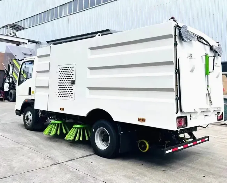 HOWO 4X2 Street Sweeper Truck Road Cleaning Vehicle with Large Capacity Water Tank and Dustbin — image 2