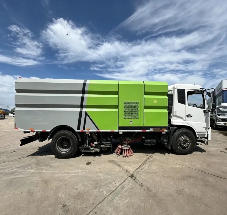 4x2 Road Sweeper Washing Truck Integrated Street Sweeping Washing Vehicle Municipal Sanitation Highway Surface Cleaning Truck — image 2