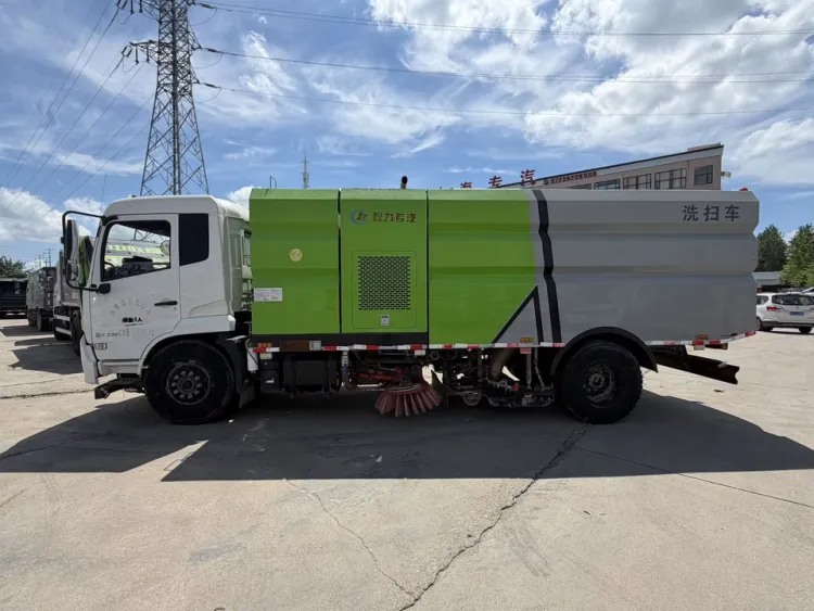 4x2 Road Sweeper Washing Truck Integrated Street Sweeping Washing Vehicle Municipal Sanitation Highway Surface Cleaning Truck — image 3