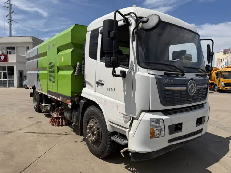 4x2 Road Sweeper Washing Truck Integrated Street Sweeping Washing Vehicle Municipal Sanitation Highway Surface Cleaning Truck — image 6