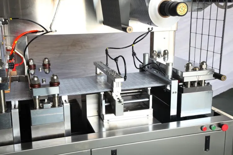 Automatic Aluminum Foil Blister Packaging Machine for Cheese Chocolate Egg Lollipop Food Packing Equipment — image 5