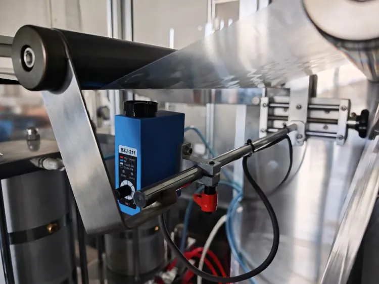 DTOP DPP-420 High Speed Chocolate Egg Packing Machine Surprise Egg Joy Egg Blister Packaging Machine with CE Certificate — image 4