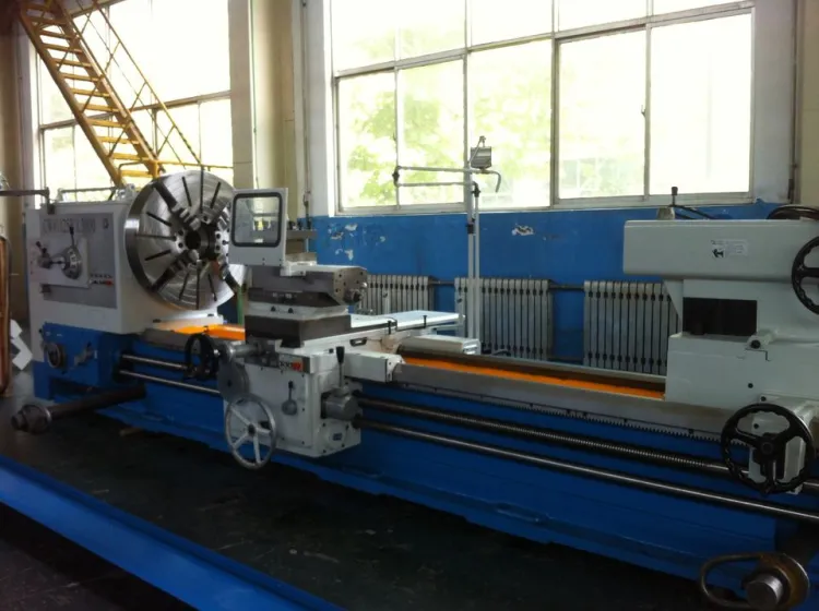 CW61125 Heavy Duty Universal Engine Lathe Machine — image 3