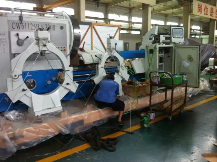 CW61125 Heavy Duty Universal Engine Lathe Machine — image 5