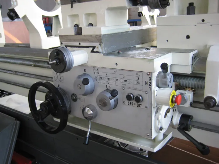 Gap Bed Type C6280Y Gap Bed Heavy Duty Engine Lathe 800mm (31.5") Swing 103mm/130mm Bore — image 4