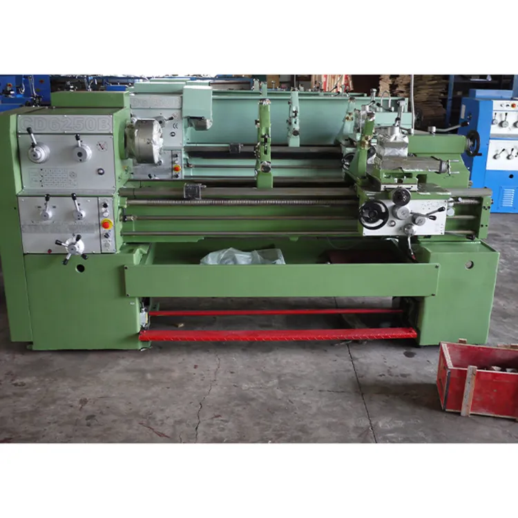CNC Lathe 6 Station Tool Turret Automatic bar Feeder CD6250C Turret Lathe Turn Mill Cnc Machine — image 4