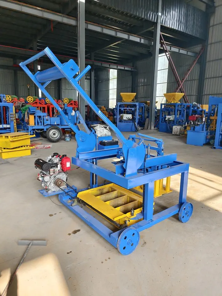 QMR4-45 Mobile Block Making Machine Brick Production Line for Cement Hollow Blocks Hydraulic Pressure Low Investment — image 5
