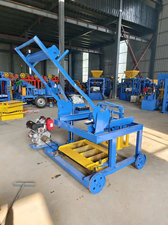 QMR4-45 Mobile Block Making Machine Brick Production Line for Cement Hollow Blocks Hydraulic Pressure Low Investment — image 7