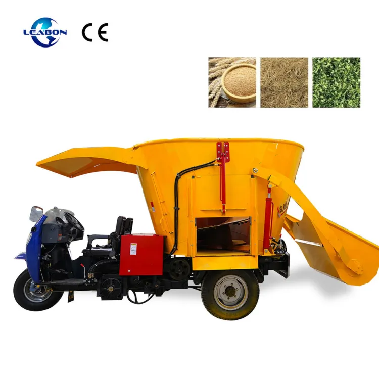 Mobile 3CBM Dairy Farm Use TMR Poultry Feed Mixer Silage Grass Blending Machine Livestock Fodder TMR Mixer Cattle Feed Machine — image 2