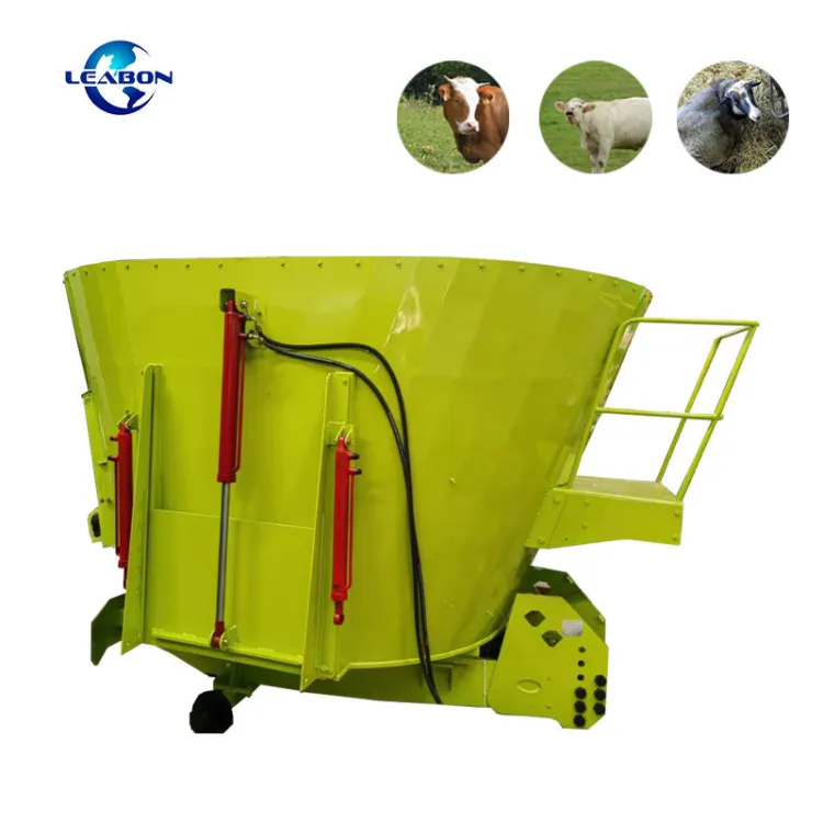 Mobile 3CBM Dairy Farm Use TMR Poultry Feed Mixer Silage Grass Blending Machine Livestock Fodder TMR Mixer Cattle Feed Machine — image 5