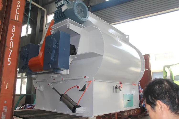 1000-6000 Kg/h Double Shaft Paddle Mixer Cattle Farm Animal Feed Mixer for South Africa — image 3