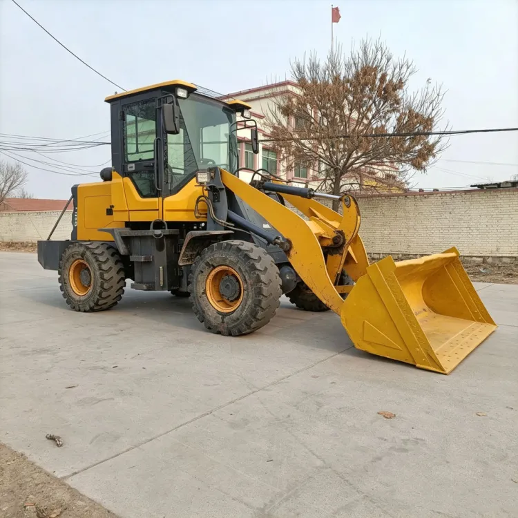 Small Wheel Loader 1000kg 1 Ton Farm Agricultural Garden Mini Loader with Hay Fork Auger for Cattle Livestock Feeding Barn — image 2