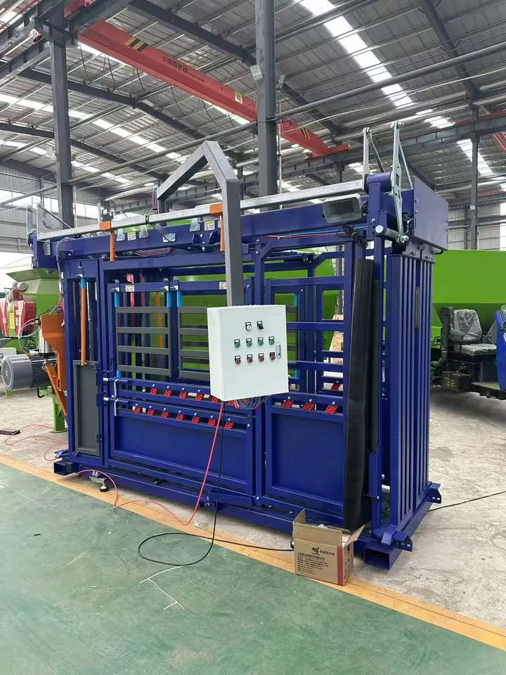 Carbon Steel 6 Feet Squeeze Chute with Livestock Handling System for Farming and Security Applications — image 2