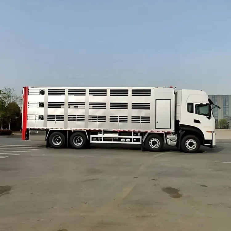 Dongfeng 8x4 Livestock and Poultry Transport Truck Cattle Hog Sheep Hauler Truck with Air Filter System — image 4