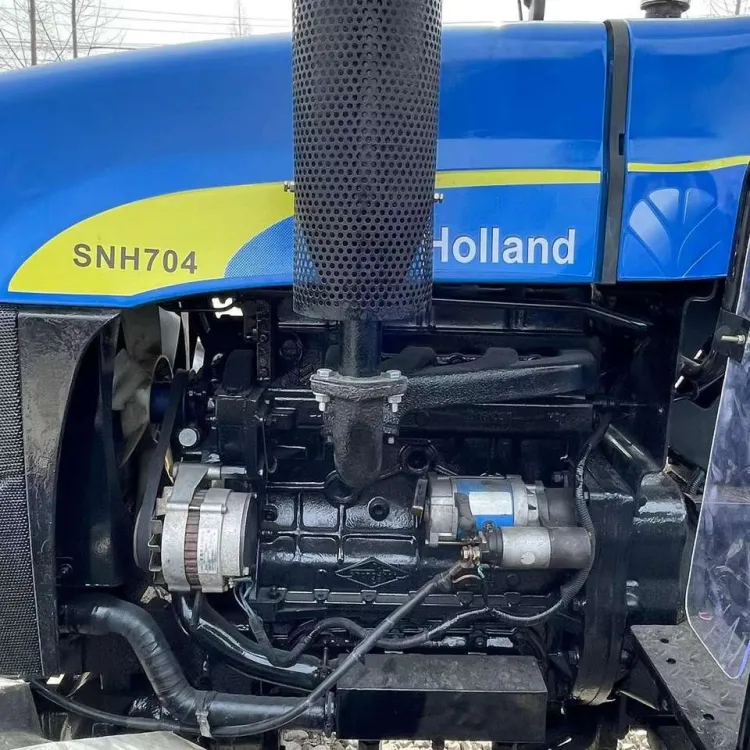 Second Used Holland 70hp Snh704 4wd Agriculture Tractor Available With Accessories — image 3