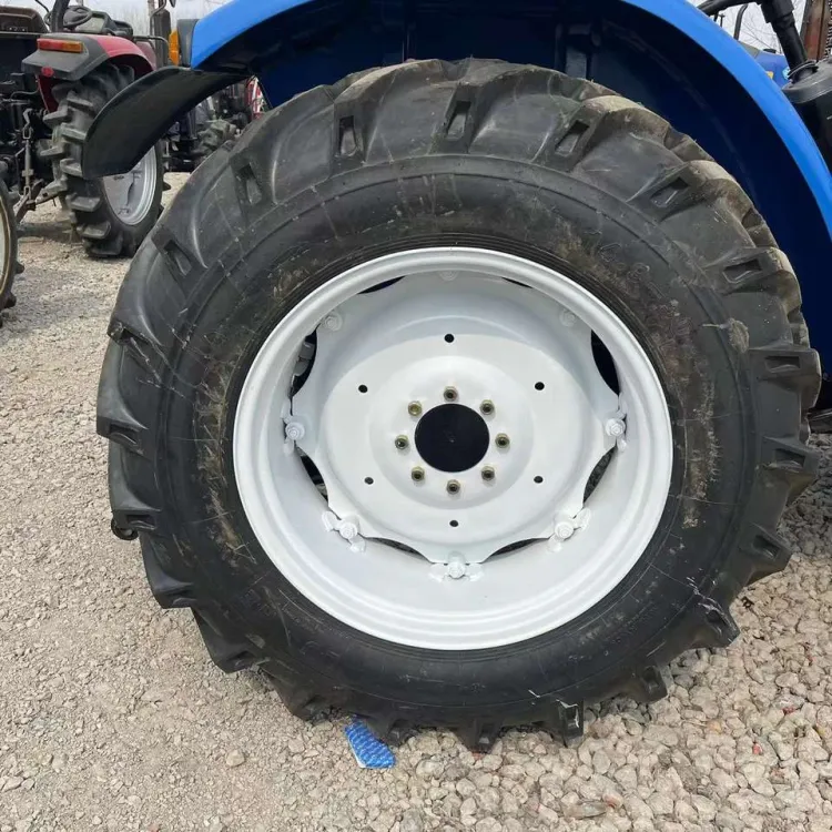 Second Used Holland 70hp Snh704 4wd Agriculture Tractor Available With Accessories — image 5