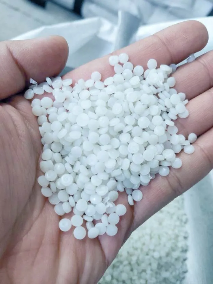Virgin HDPE Resin High-density Polyethylene Pellets Raw Plastic Transparent PEHD Granules for Injection Moulding — image 1