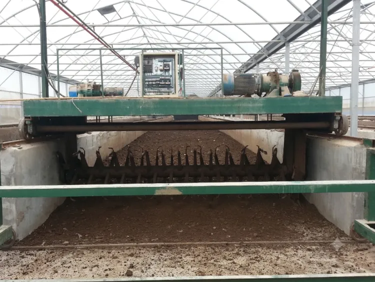 High Capacity Slot Type Compost Turner Machine with Automatic Compost Fermentation System — image 6