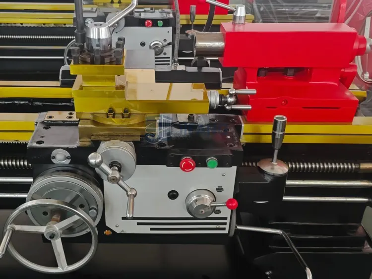 Horizontal Medium Duty Metal Lathe Machine CA6166*2000 2000mm Max Workpiece Length 4 Tool Stations Facing — image 4