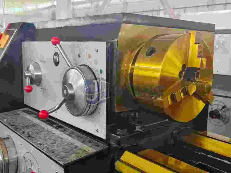 Horizontal Medium Duty Metal Lathe Machine CA6166*2000 2000mm Max Workpiece Length 4 Tool Stations Facing — image 5