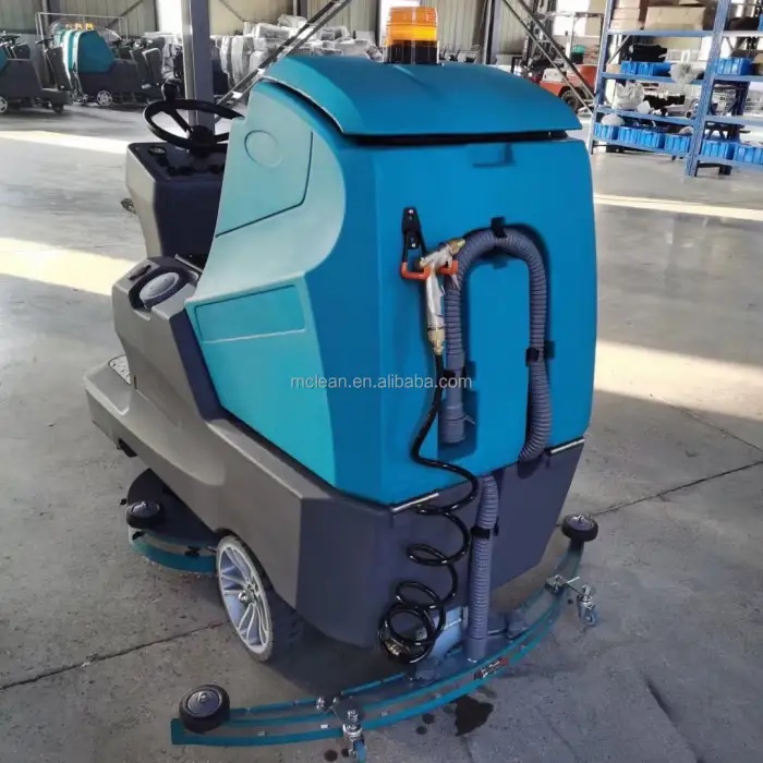 RD760 Ride On Floor Scrubber