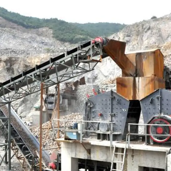PC400X300 10-22 Tonne Heavy Stone Hammer Mill Crusher for Glass